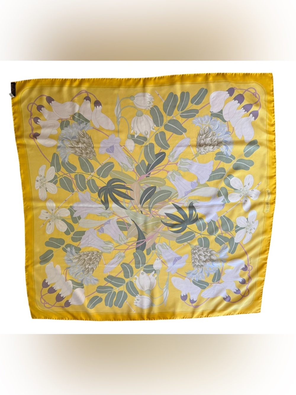 Hermès "Flora Graeca" rare vintage silk scarf - Picture 2 of 12